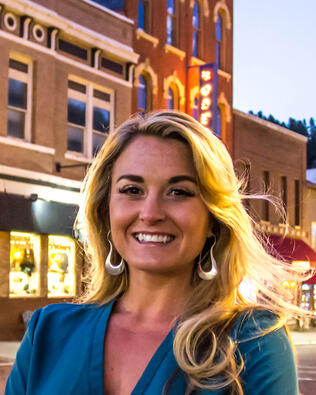 Headshot of Jordan Seibel