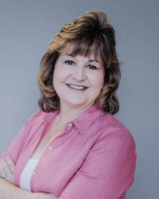 Headshot of Susan Quinn