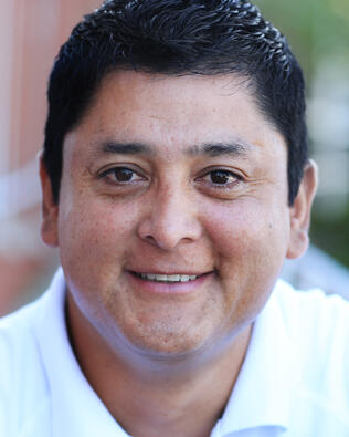 Headshot of Rafael Geronimo