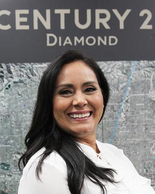 Headshot of Irma Orozco