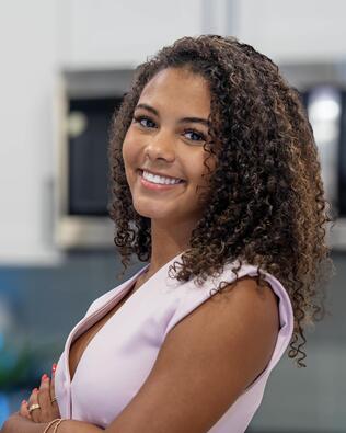 Headshot of Kasella Henry