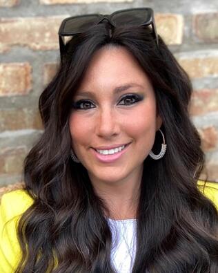 Headshot of Faye Hollander