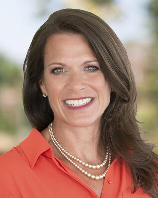 Headshot of Suzanne Parisi