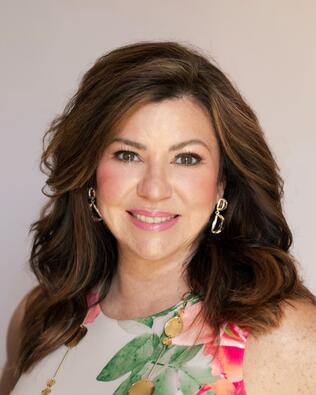Headshot of Kimberly Stumpf