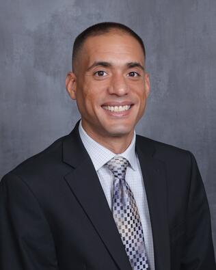 Headshot of David View