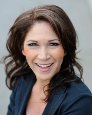 Headshot of Tracy Scott