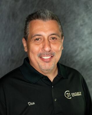 Headshot of Dan Palomo