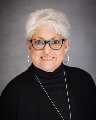 Headshot of Tina Gentry