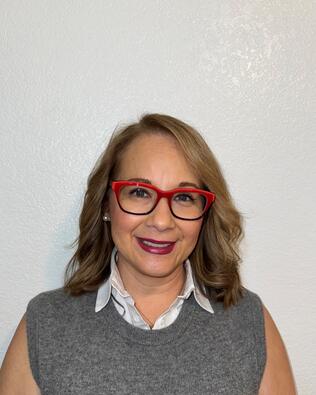 Headshot of Andrea Flores