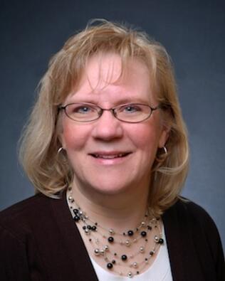 Headshot of Kara Holt
