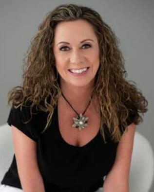 Headshot of Renee Cook