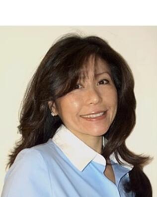 Headshot of Stephanie Crouse