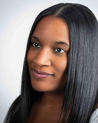 Headshot of Jocelyn Harris