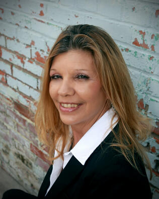 Headshot of Linda Glenn