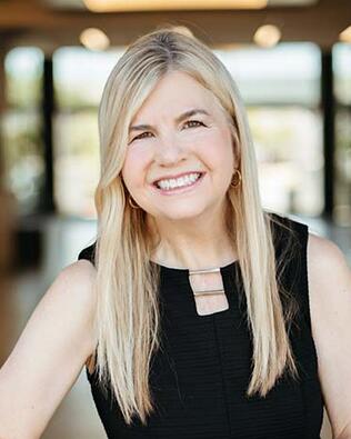 Headshot of Kristen McLeod