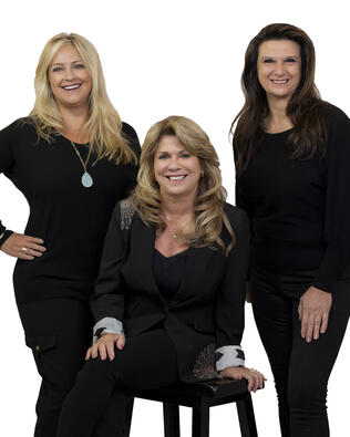 Headshot of Team Simmons