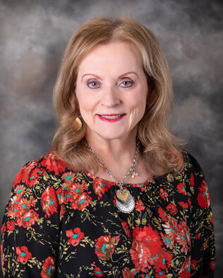 Headshot of Bernice Tharp