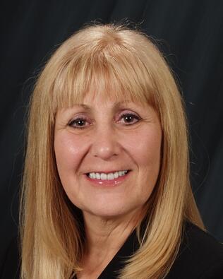 Headshot of Peggy Moser