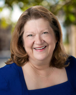 Headshot of Linda Partyke