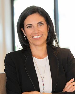 Headshot of Veronica Silva