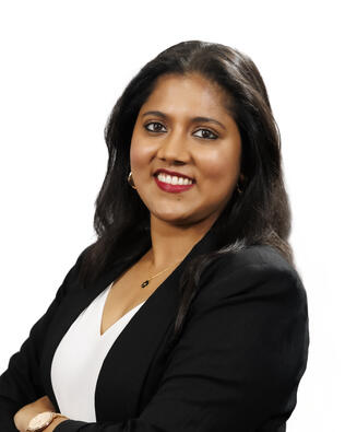 Headshot of Faiza Fatima