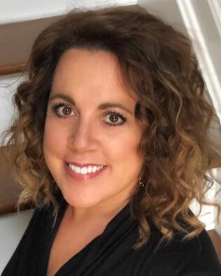 Headshot of Monica Sempervive