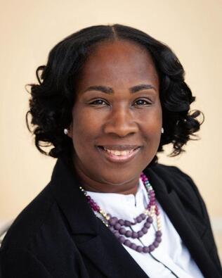 Headshot of Nina Wright