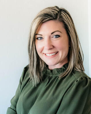 Headshot of Jessica Ray