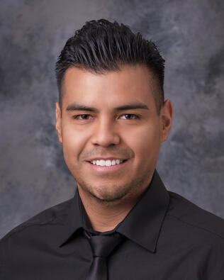 Headshot of Carlos Sanchez-Maldonado