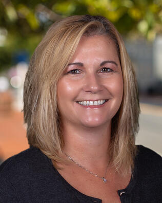 Headshot of Janet Burch