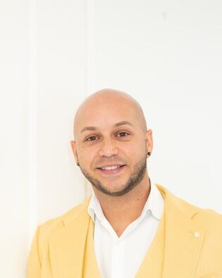 Headshot of Jose Hernandez