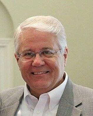 Headshot of Douglas Roth