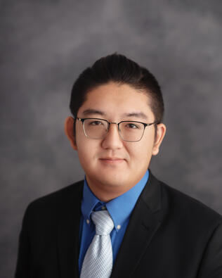 Headshot of Hao Ju