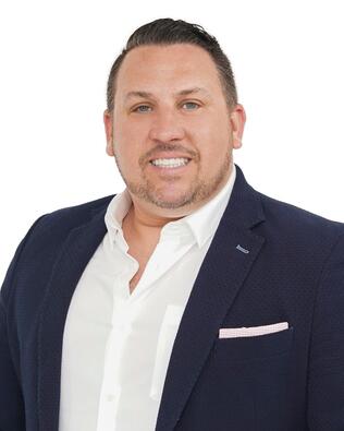 Headshot of Douglas Cabral