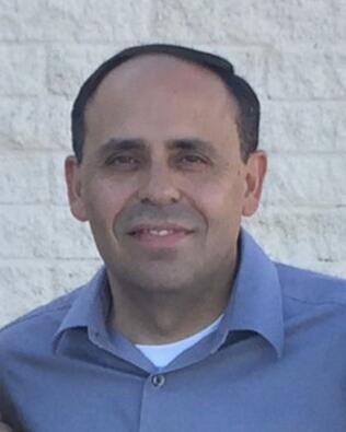 Headshot of Armando Banuelos