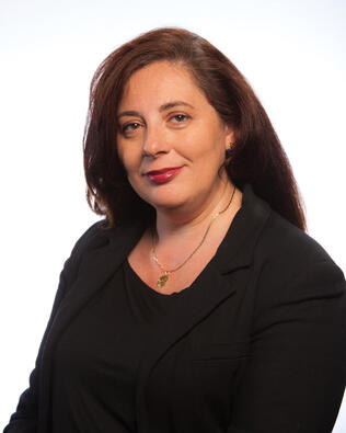 Headshot of Teresa Endrikat