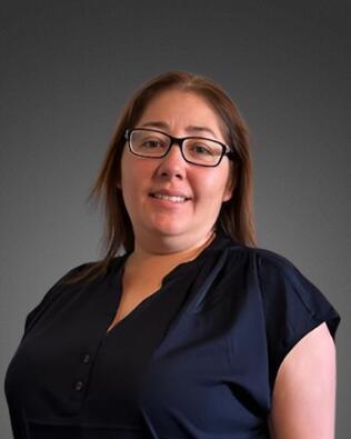 Headshot of Raquel Cardiel