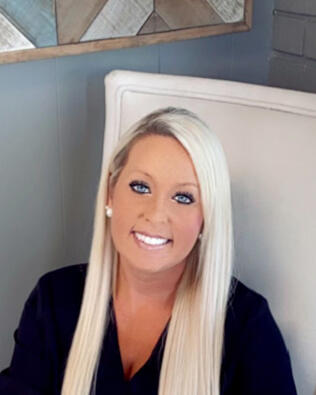 Headshot of Nichole Bingham