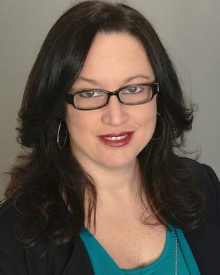 Headshot of Lisa Muranelli