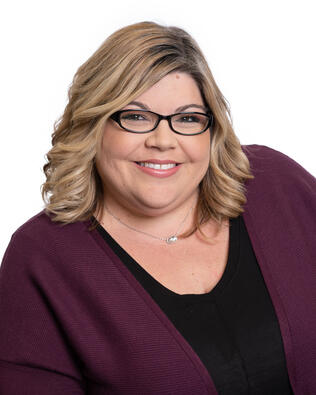 Headshot of Lisa Hicks