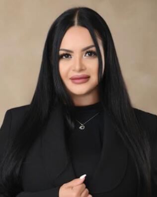 Headshot of Esmeralda Garcia