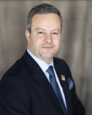 Headshot of Hamed Payandehfar