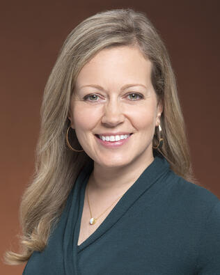 Headshot of Melissa Laraway
