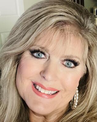 Headshot of Kim Alexander
