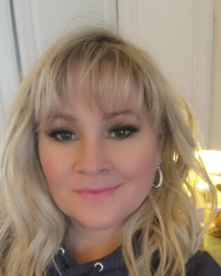 Headshot of Shannon Vane
