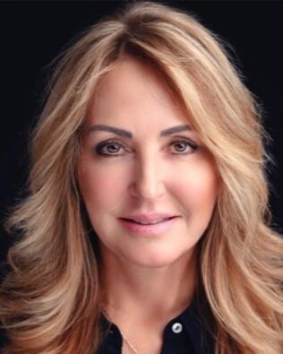 Headshot of Tracey Waters