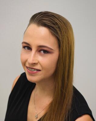 Headshot of Carolyn Gros