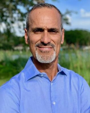 Headshot of Jorge Feliciano