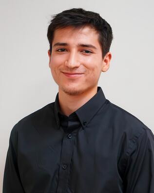 Headshot of Francisco Castellanos