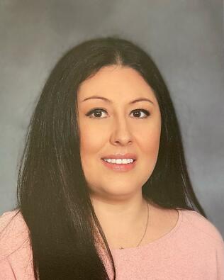 Headshot of Claudia Iniguez